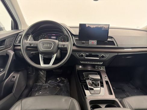 Used 2023 Audi Q5 Premium w/ Convenience Package image 24