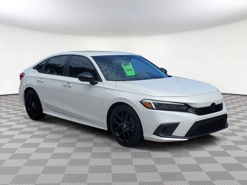 Used 2024 Honda Civic Sport image 2