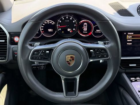 Used 2023 Porsche Cayenne Platinum Edition w/ Assistance Package AWD/4WD image 11