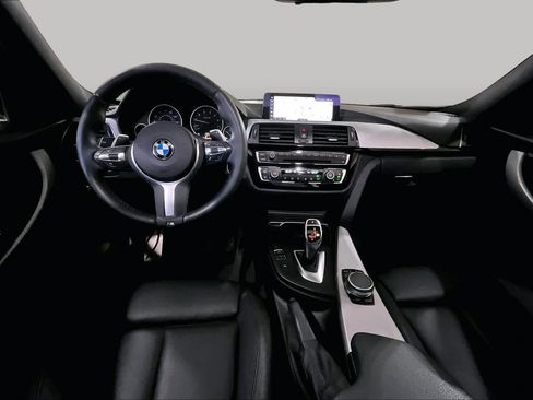 Used 2018 BMW 330i xDrive Sedan w/ M Sport Package AWD/4WD image 15