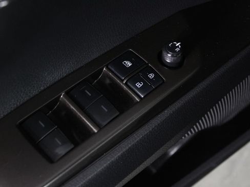Used 2021 Toyota Camry LE FWD image 21