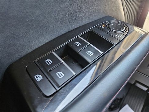 Used 2024 MAZDA MAZDA3 s image 31