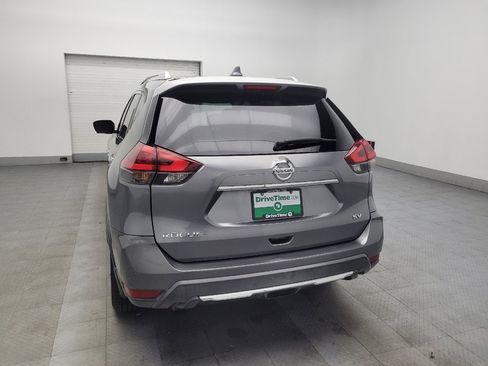 Used 2018 Nissan Rogue SV w/ Premium Package image 6