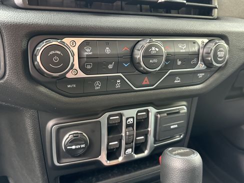 New 2026 Jeep Gladiator Sport image 5