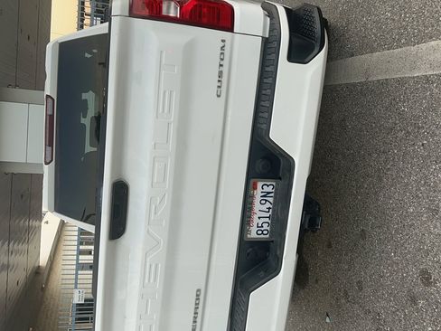 Used 2022 Chevrolet Silverado 1500 Custom image 10