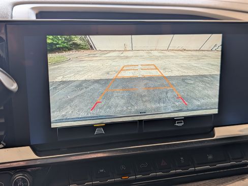 Used 2023 Chevrolet Silverado 1500 LT RWD image 27