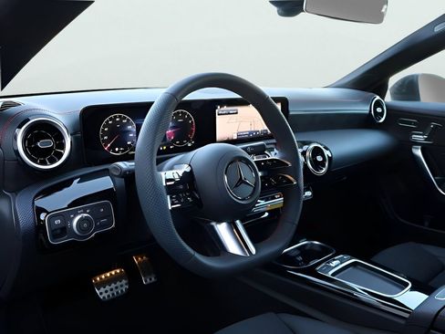 Certified 2026 Mercedes-Benz CLA 250 4MATIC image 18