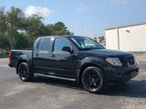 Certified 2021 Nissan Frontier SV w/ Midnight Edition Floor Mats image 2