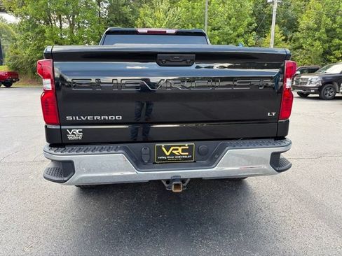 Used 2023 Chevrolet Silverado 1500 LT AWD/4WD image 9