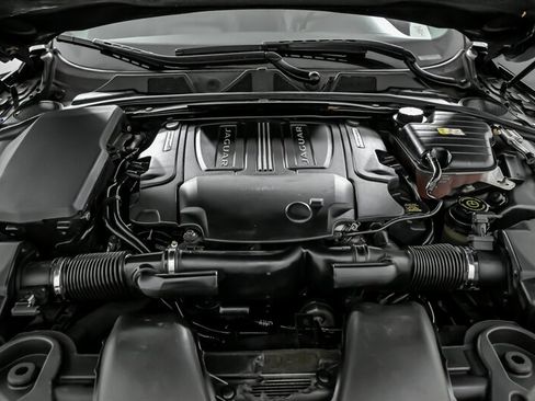 Used 2015 Jaguar XF Portfolio image 15