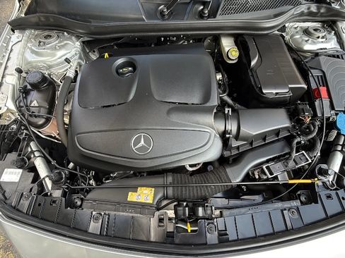 Used 2018 Mercedes-Benz GLA 250 4MATIC image 41