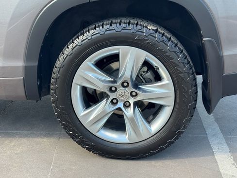 Used 2015 Toyota Highlander Limited Platinum image 15