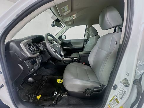 Used 2019 Toyota Tacoma SR5 AWD/4WD image 19