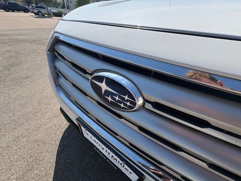 Used 2017 Subaru Outback 2.5i Premium AWD/4WD image 24