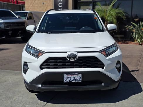 Used 2019 Toyota RAV4 XLE FWD image 4