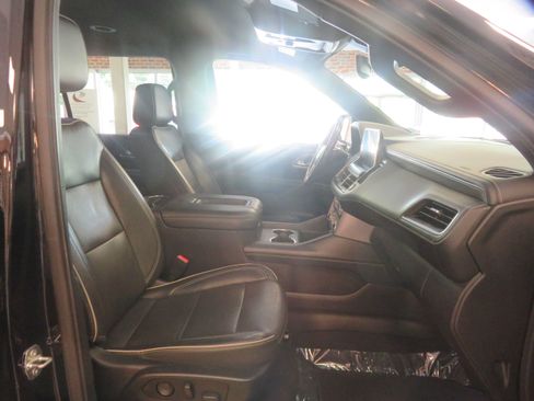 Used 2021 GMC Yukon XL SLT RWD image 30