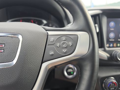 Used 2024 GMC Terrain SLT AWD/4WD image 21