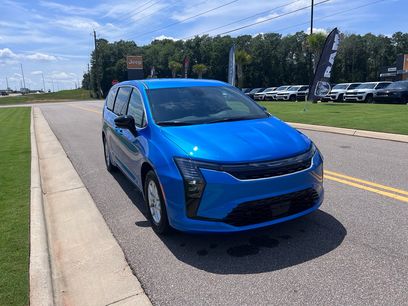 New 2027 Chrysler Pacifica Select w/ Family Tech Group