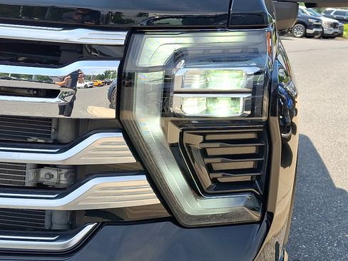 Certified 2025 Chevrolet Silverado 2500 High Country w/ High Country Premium Package AWD/4WD image 9