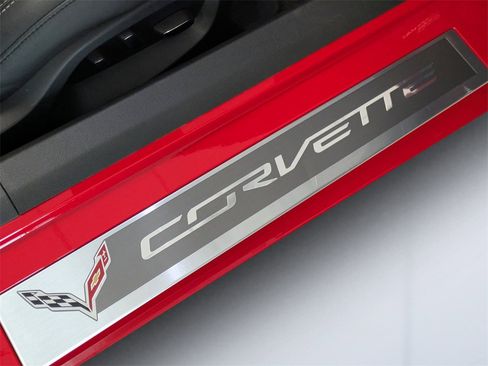 Used 2015 Chevrolet Corvette Z06 w/ 3LZ Preferred Equipment Group image 15