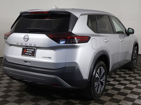 Used 2022 Nissan Rogue SV AWD/4WD image 8