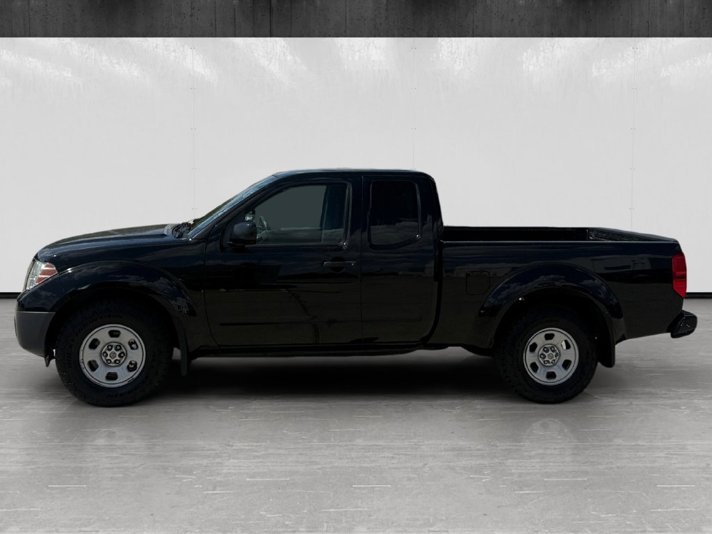 Used 2021 Nissan Frontier S RWD image 2