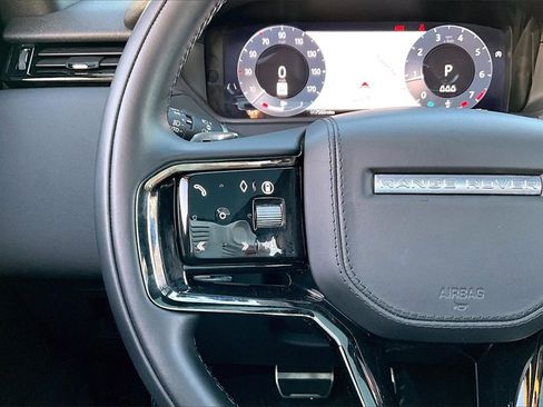 Used 2025 Land Rover Range Rover Velar Dynamic SE image 11