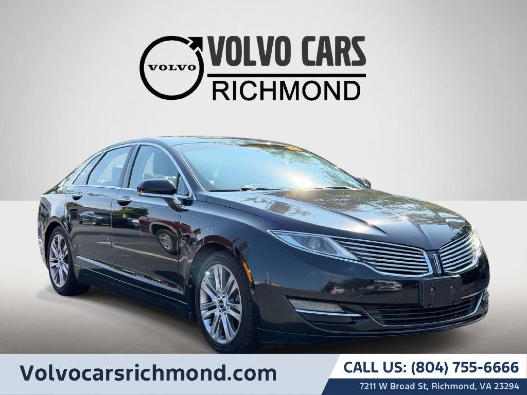 Used 2013 Lincoln MKZ FWD image 1