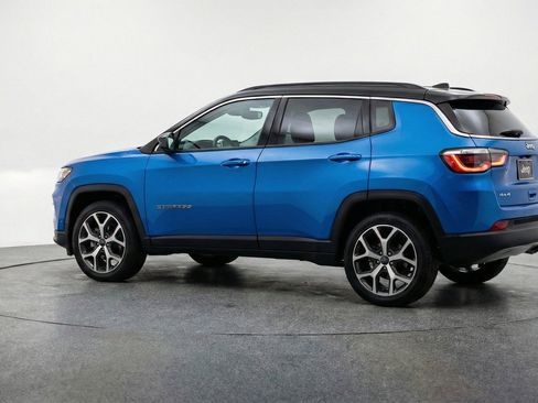 Used 2025 Jeep Compass Limited AWD/4WD image 6