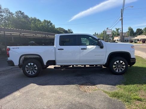 New 2026 Chevrolet Silverado 2500 Custom w/ Custom Value Package AWD/4WD image 3