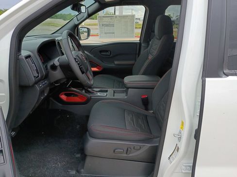 New 2026 Nissan Frontier PRO-4X w/ Tow Package AWD/4WD image 9
