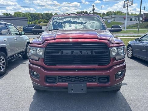 Used 2021 RAM 2500 Big Horn w/ Night Edition AWD/4WD image 4