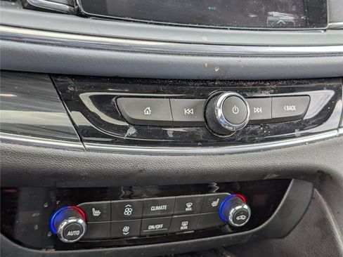 Used 2019 Buick Enclave Essence AWD/4WD image 29