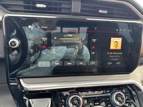 Used 2023 GMC Sierra 1500 Denali Ultimate image 19