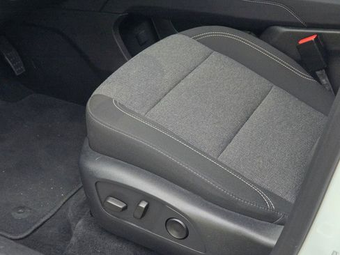 Certified 2025 GMC Acadia Elevation image 23