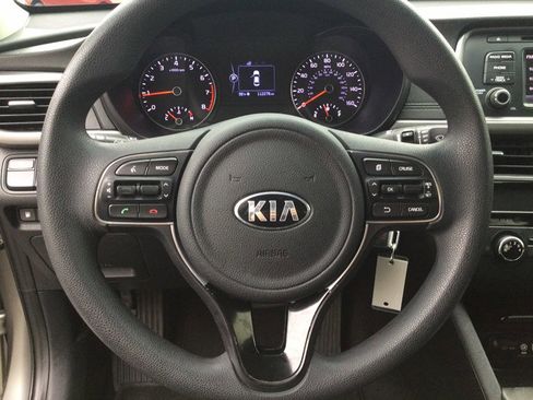 Used 2017 Kia Optima LX image 18