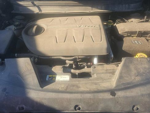 Used 2016 Jeep Cherokee Limited AWD/4WD image 9