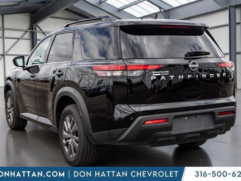 Used 2025 Nissan Pathfinder SV FWD image 24