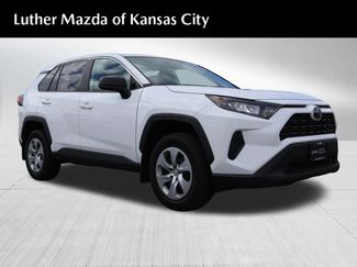 Used 2022 Toyota RAV4 LE w/ Carpet Mat Package (TMS) AWD/4WD video 1
