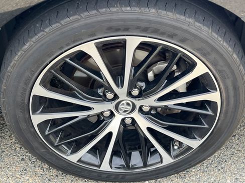 Used 2019 Toyota Camry SE image 15