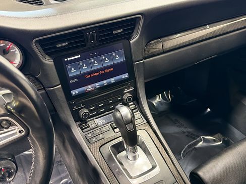 Used 2017 Porsche 911 Turbo S image 24