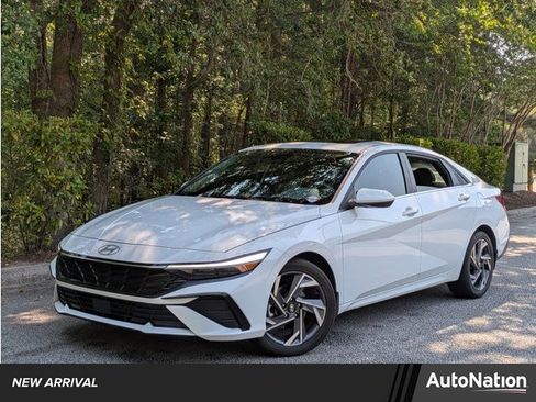 Used 2024 Hyundai Elantra SEL w/ Convenience Package FWD image 1