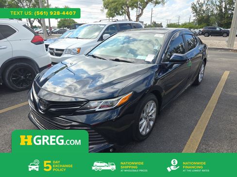 Used 2019 Toyota Camry LE FWD image 1