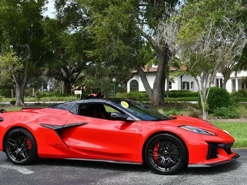 Used 2023 Chevrolet Corvette Z06 w/ Stealth Interior Trim Package RWD image 49