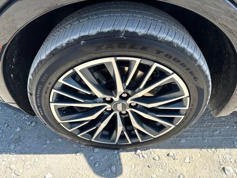 Used 2024 Cadillac XT4 Sport w/ Cold Weather Package FWD image 27
