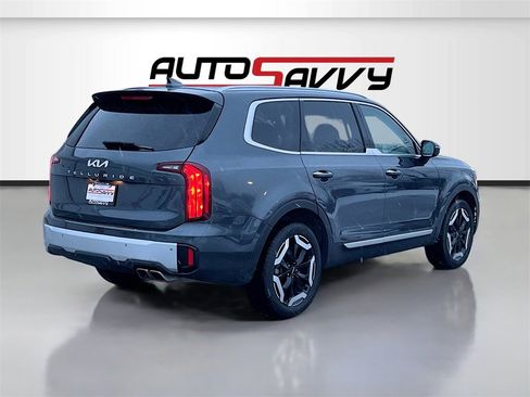 Used 2023 Kia Telluride S image 7