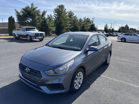 Used 2018 Hyundai Accent SE image 4