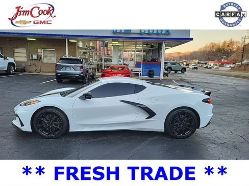Used 2023 Chevrolet Corvette Stingray Coupe w/ Z51 Performance Package image 12