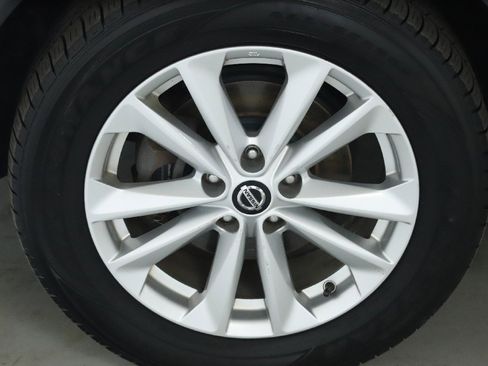Used 2019 Nissan Rogue Sport SV image 36