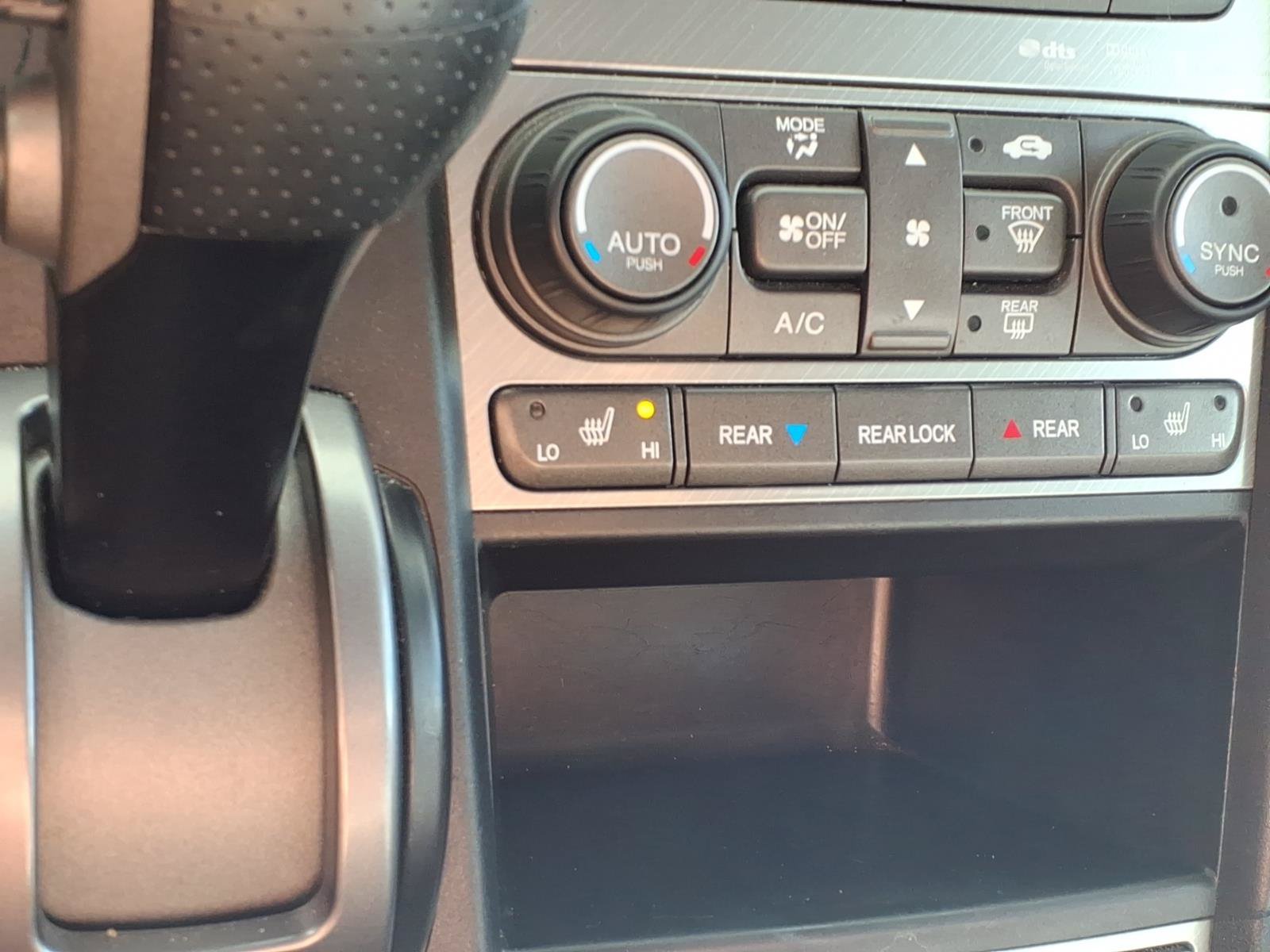 Used 2015 Honda Pilot Touring image 11